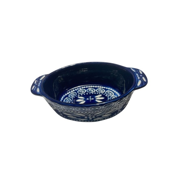 Temptations by Tara Blue Carved Baking Dishes
4 Oval 9 oz Old World Poinsettia - Picture 8 of 16